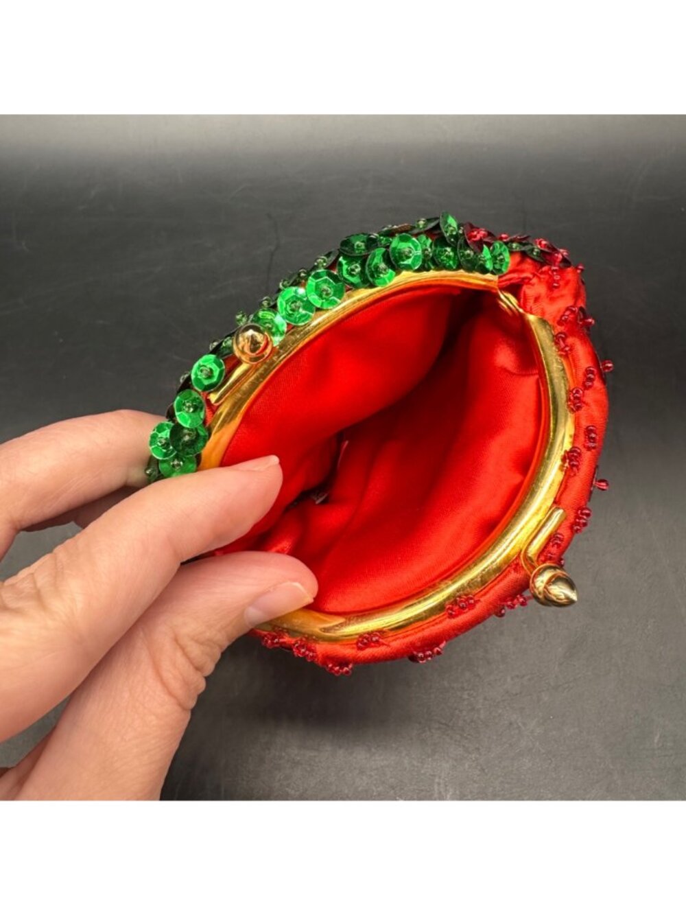 Vintage Strawberry Coin Purse Sequins Beaded Red Green Hong Kong Wallet Retro - Picture 4 of 7